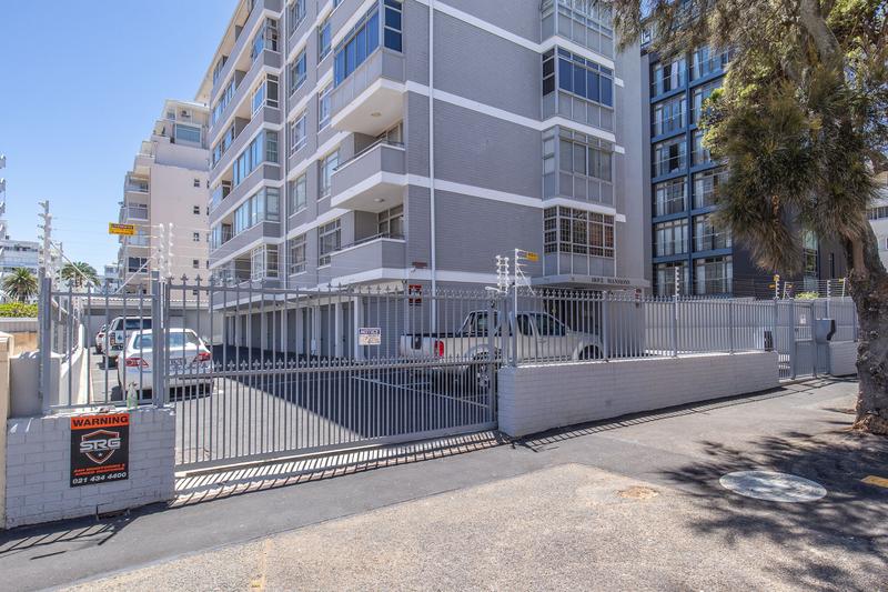 3 Bedroom Property for Sale in Sea Point Western Cape